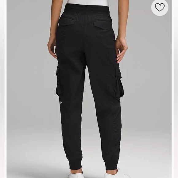 🆕 Lululemon Dance Studio Relaxed-Fit Mid-Rise Cargo Jogger in Black • Medium - Picture 7 of 10